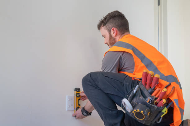 Electrical Outlet Repair in IL