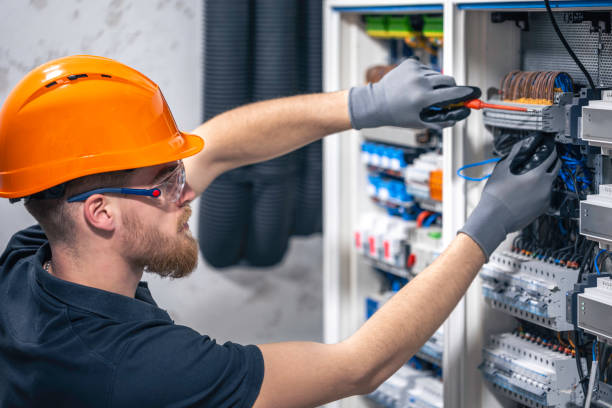 Best Affordable Emergency Electrician  in Roxana, IL